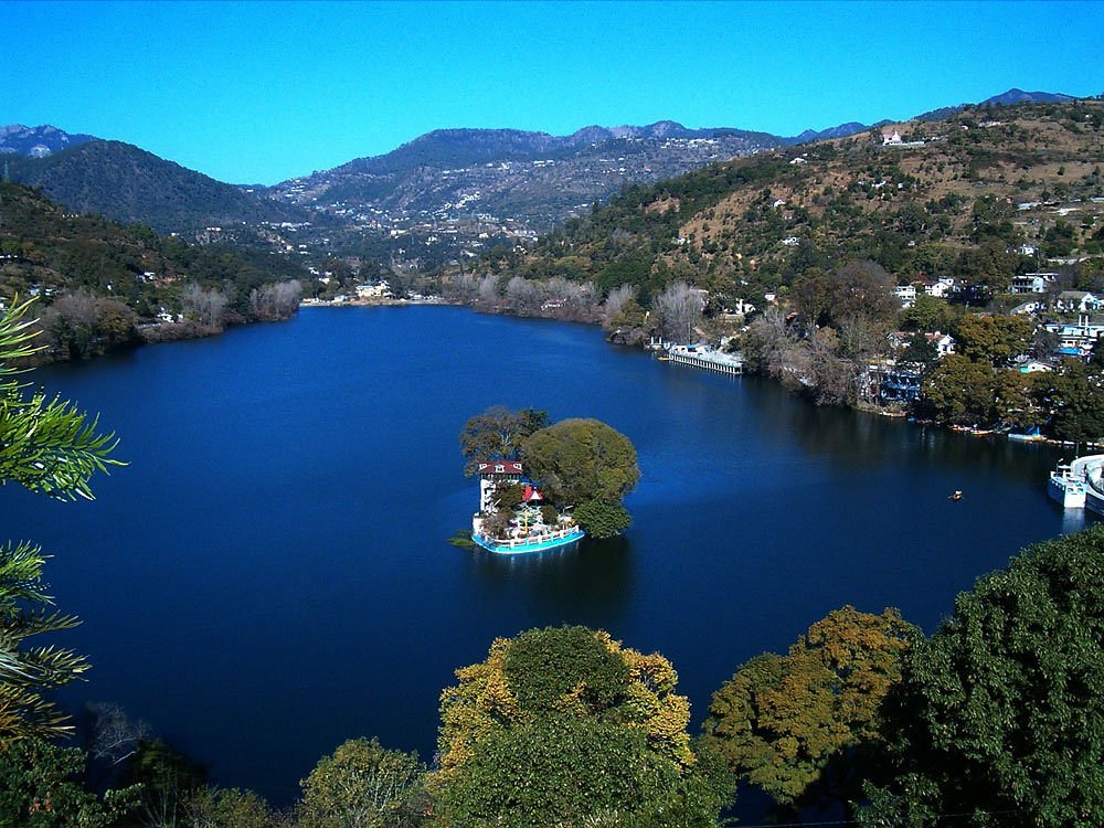 Bhimtal Lake: Serene Waters and Natural Beauty Near Nainital